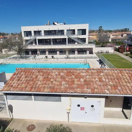 Beau Duplex Cap Camargue Piscine 4 Pers Terrasse Et Parking Dans Résidence Sécurisée Appartamento Le Grau-du-Roi