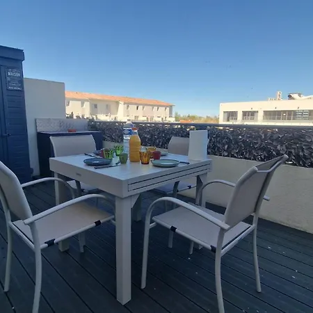 Apartamento Beau Duplex Cap Camargue Piscine 4 Pers Terrasse Et Parking Dans Résidence Sécurisée Le Grau-du-Roi