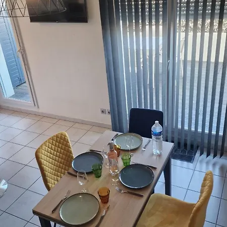 Apartamento Beau Duplex Cap Camargue Piscine 4 Pers Terrasse Et Parking Dans Résidence Sécurisée Le Grau-du-Roi