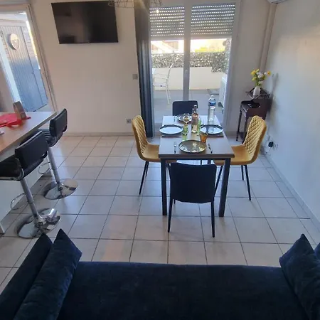Appartamento Beau Duplex Cap Camargue Piscine 4 Pers Terrasse Et Parking Dans Résidence Sécurisée Le Grau-du-Roi