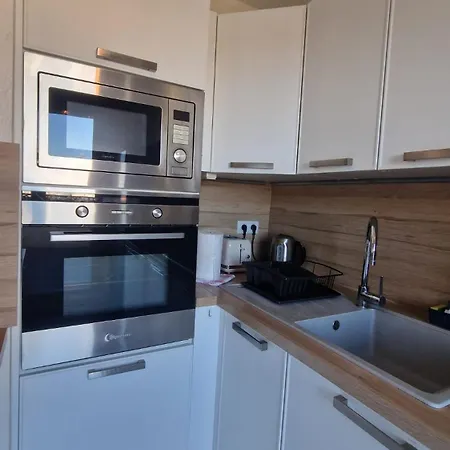 Beau Duplex Cap Camargue Piscine 4 Pers Terrasse Et Parking Dans Résidence Sécurisée Appartamento Le Grau-du-Roi