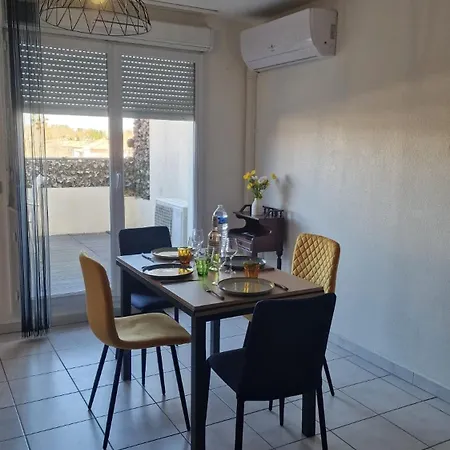 Beau Duplex Cap Camargue Piscine 4 Pers Terrasse Et Parking Dans Résidence Sécurisée * Le Grau-du-Roi