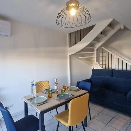 Beau Duplex Cap Camargue Piscine 4 Pers Terrasse Et Parking Dans Résidence Sécurisée Le Grau-du-Roi