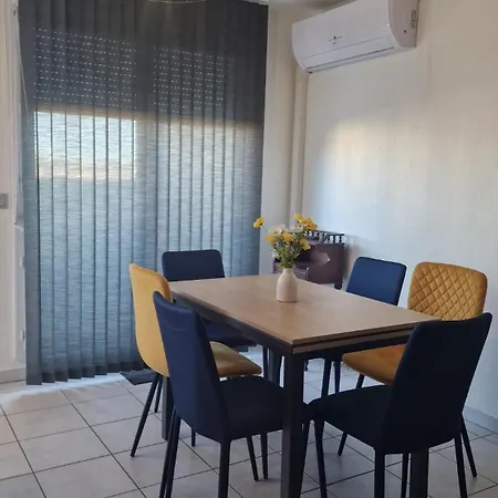 Apartamento Beau Duplex Cap Camargue Piscine 4 Pers Terrasse Et Parking Dans Résidence Sécurisée Le Grau-du-Roi